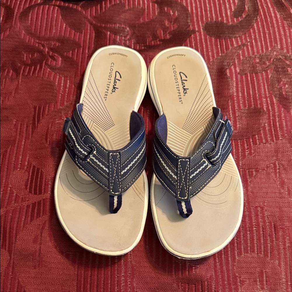 Clarks Navy and Cream Flip Flops